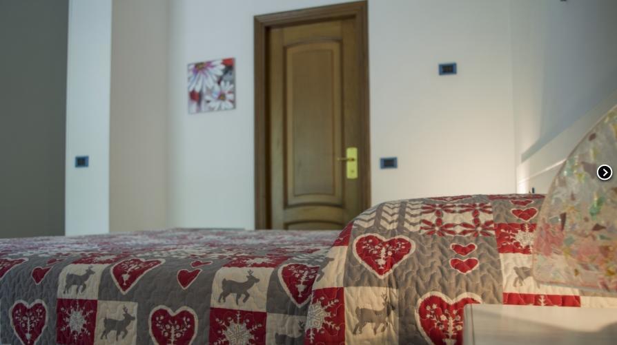 Nuovo Hotel Tripoli Settimo Vittone Δωμάτιο φωτογραφία